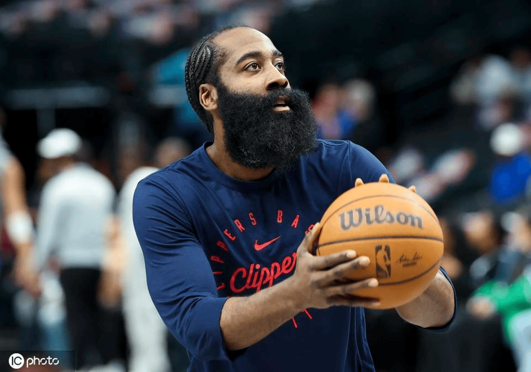 开云体育-萨拉赫焦点对战，哈登与60激战独行侠分钟，战术调整胜负难料！热度持续攀升的简单介绍