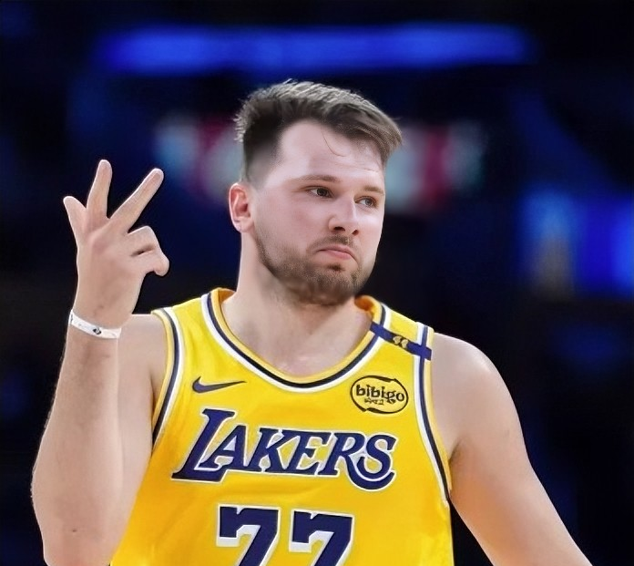 开云体育-包含东契奇在巴塞罗那比赛中连败，惊险取胜引发热议！的词条